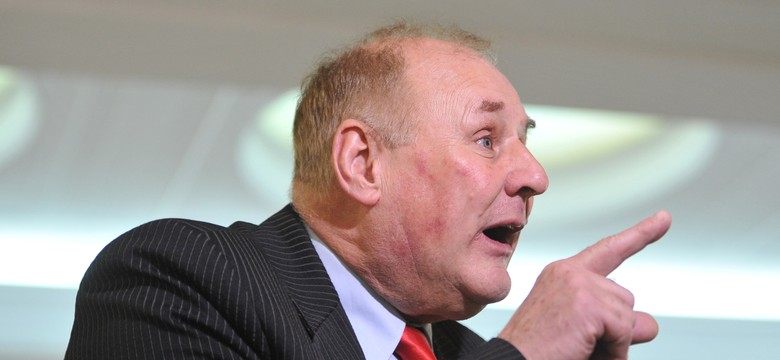 Tomaszewski: Prokuratorzy aferę taśmową w PZPN zamiatają pod dywan