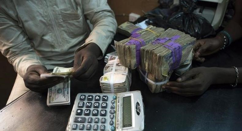Naira exchanges ₦‎770.38 to dollar, drops 16.19%