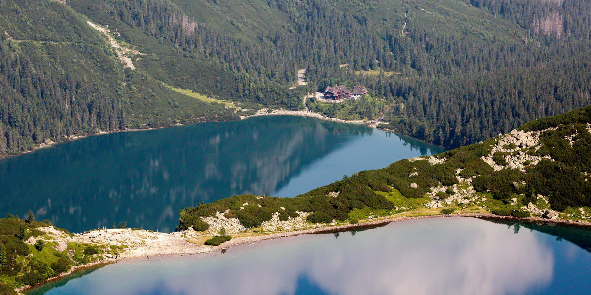 Szlak na Morskie Oko zamknięty. Wszystko przez ptaki!