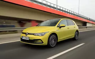 Nowy Volkswagen Golf 1.5 eTSI DSG – kompakt cyfrowej ery