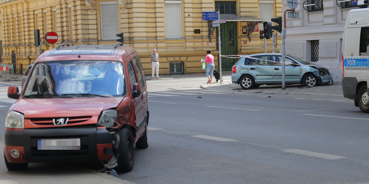 Zderzenie samochodów na Gdańskiej.