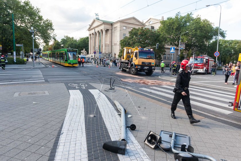 Wóz strażacki zderzył się z tramwajem