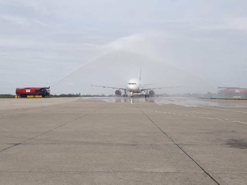 22. mart: Vodeni topovi za avion koji donosi bratsku pomoć iz Kine