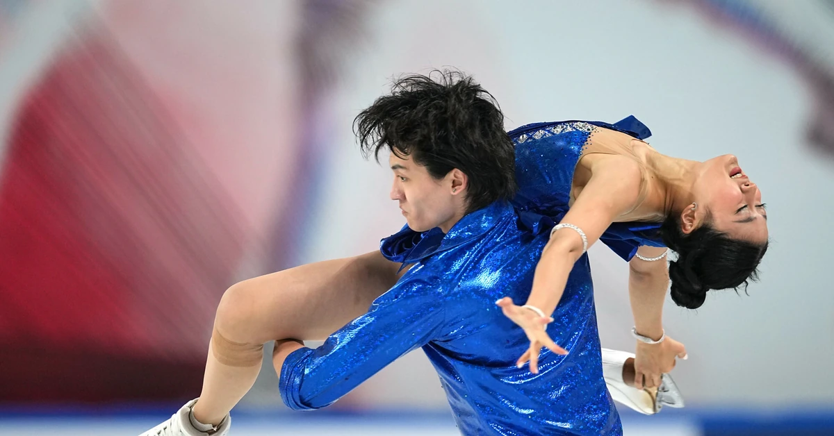 Chińscy sportowcy na zawodach Grand Prix ISU zaprezentowali rakietę balistyczną DF-61