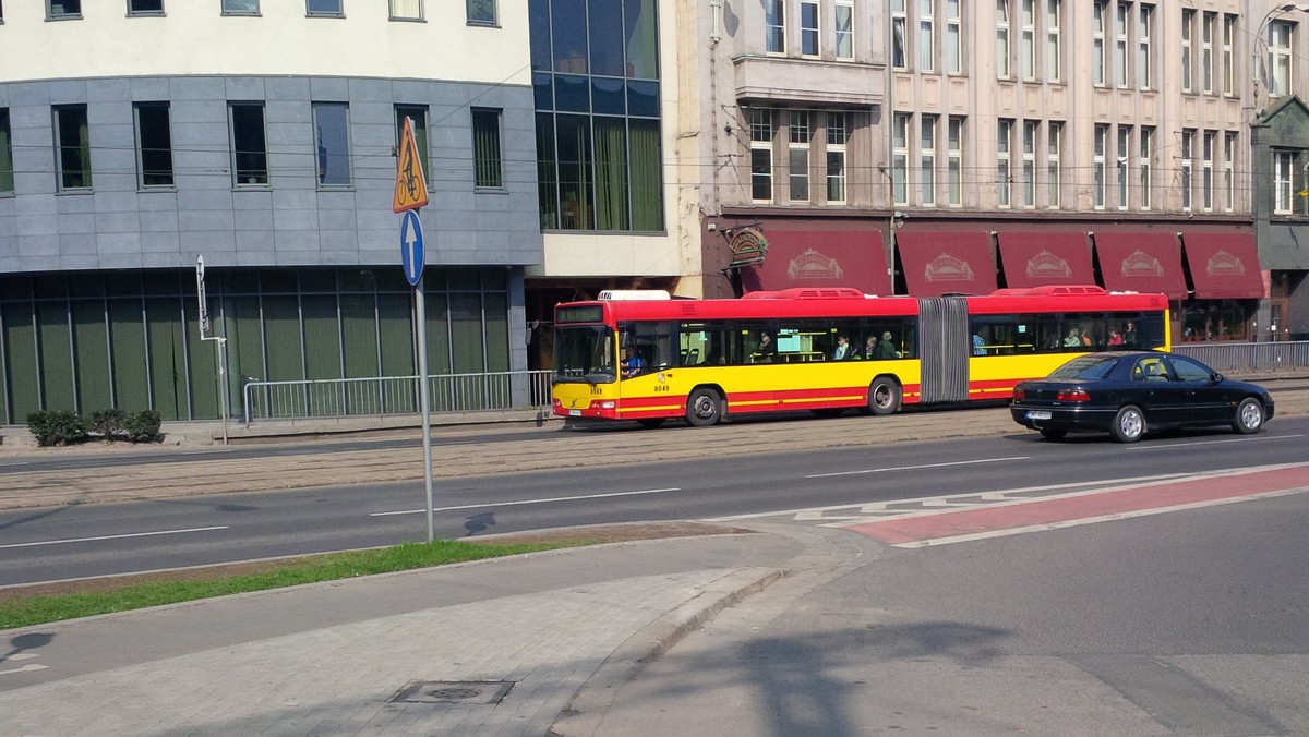 We Wrocławiu rozpoczęła się budowa nowej sygnalizacji świetlnej na skrzyżowaniu Świdnickiej z Bogusławskiego. Inwestycja ma potrwać ponad dwa miesiące i będzie kosztować prawie milion złotych.