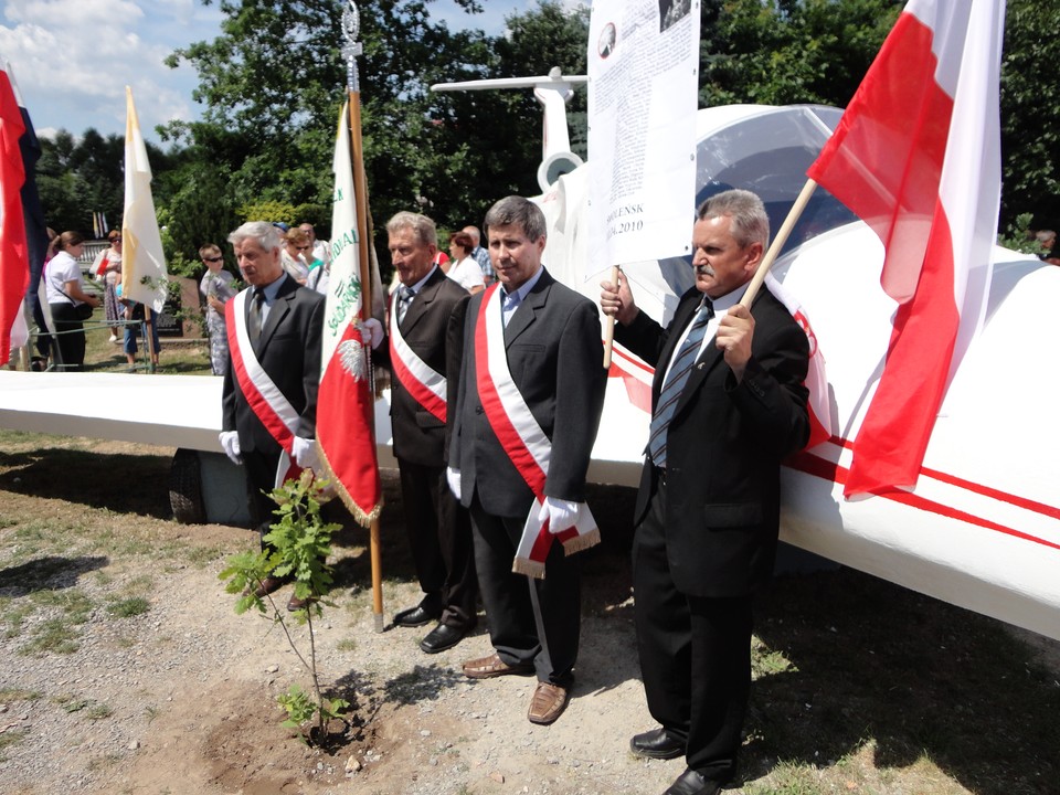 Pomnik katastrofy smoleńskiej w Kałkowie-Godowie, fot. Norbert Litwiński/Onet
