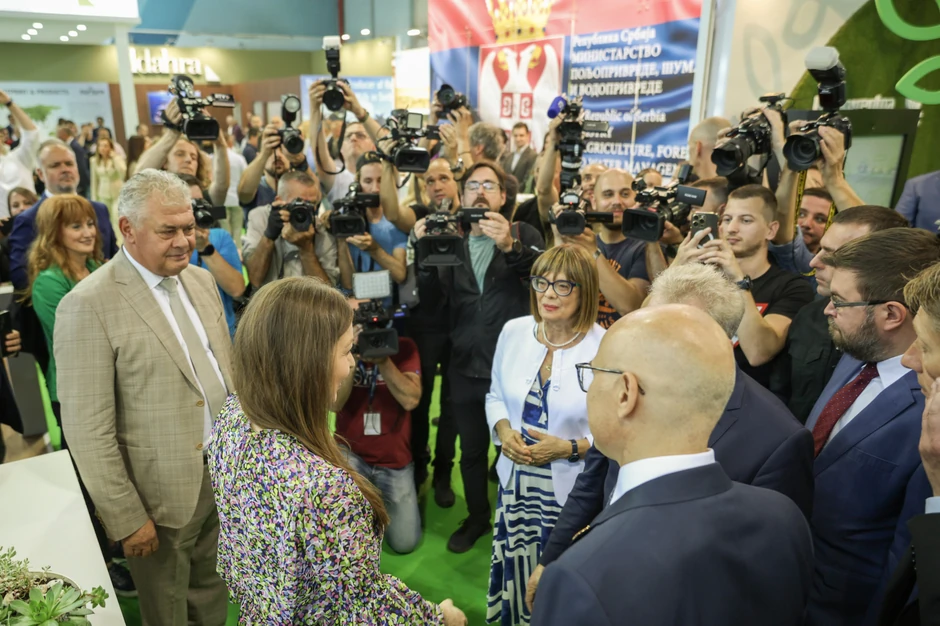 Poseta visoke delegacije  štandu Kompanije Dunav osiguranje