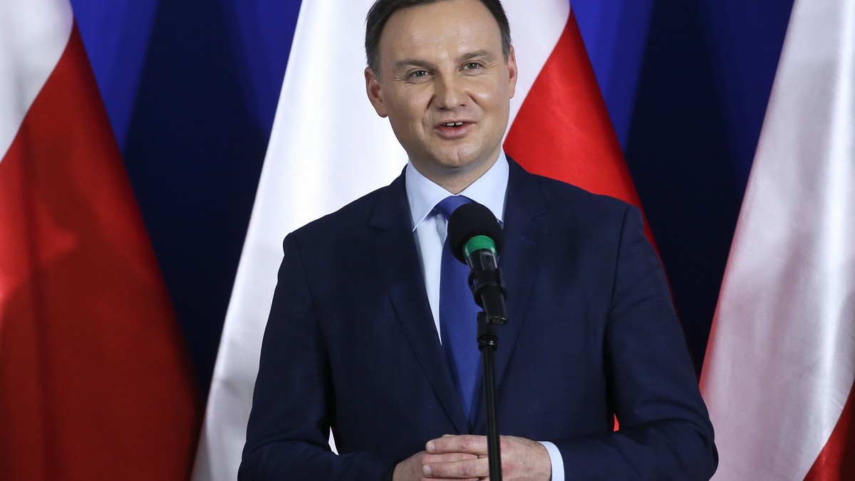 Europoseł PiS i kandydat tej partii na prezydenta Andrzej Duda powiedział, że przyjęta przez Sejm ustawa o funkcjonowaniu górnictwa węgla kamiennego to "zdecydowany cios w polski przemysł i polską gospodarkę".