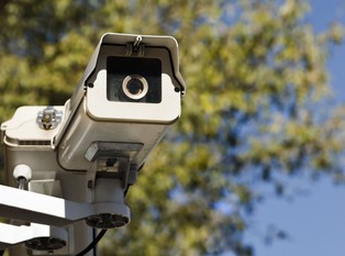 Posypią się mandaty? AI sprawdzi, czy rozmawiasz przez telefon w czasie jazdy