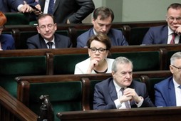 Anna Zalewska i posłowie PiS