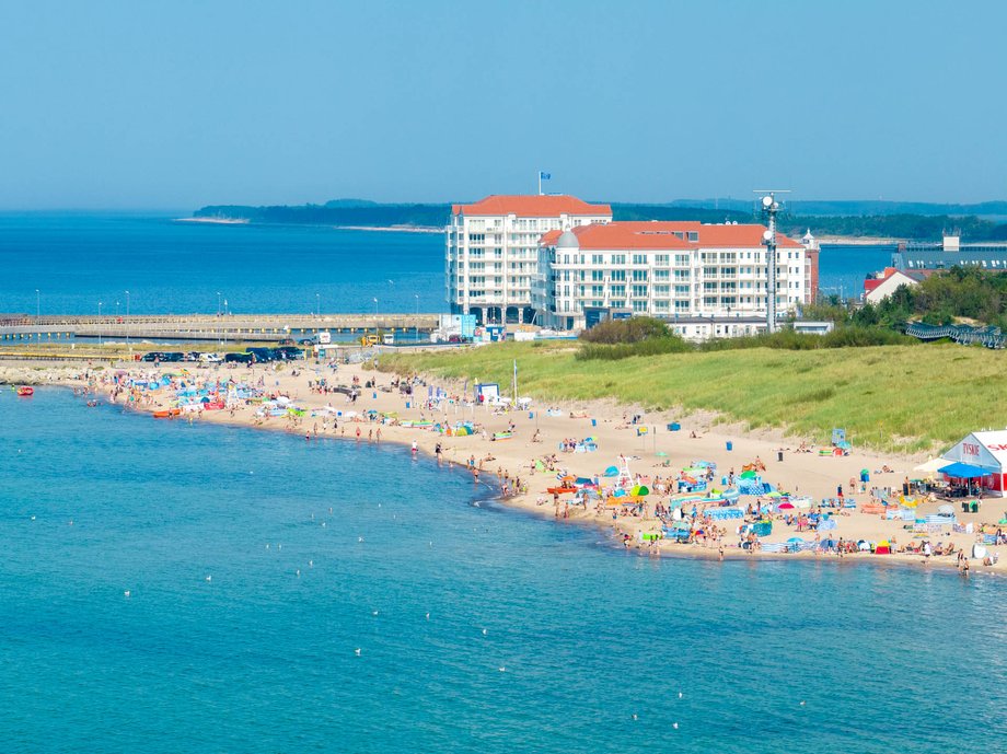 Kilometry plaż to okazja do aktywnego wypoczynku o każdej porze roku – biegania, nordic walkingu, czy jazdy na rowerze po plaży z widokiem na morze. 