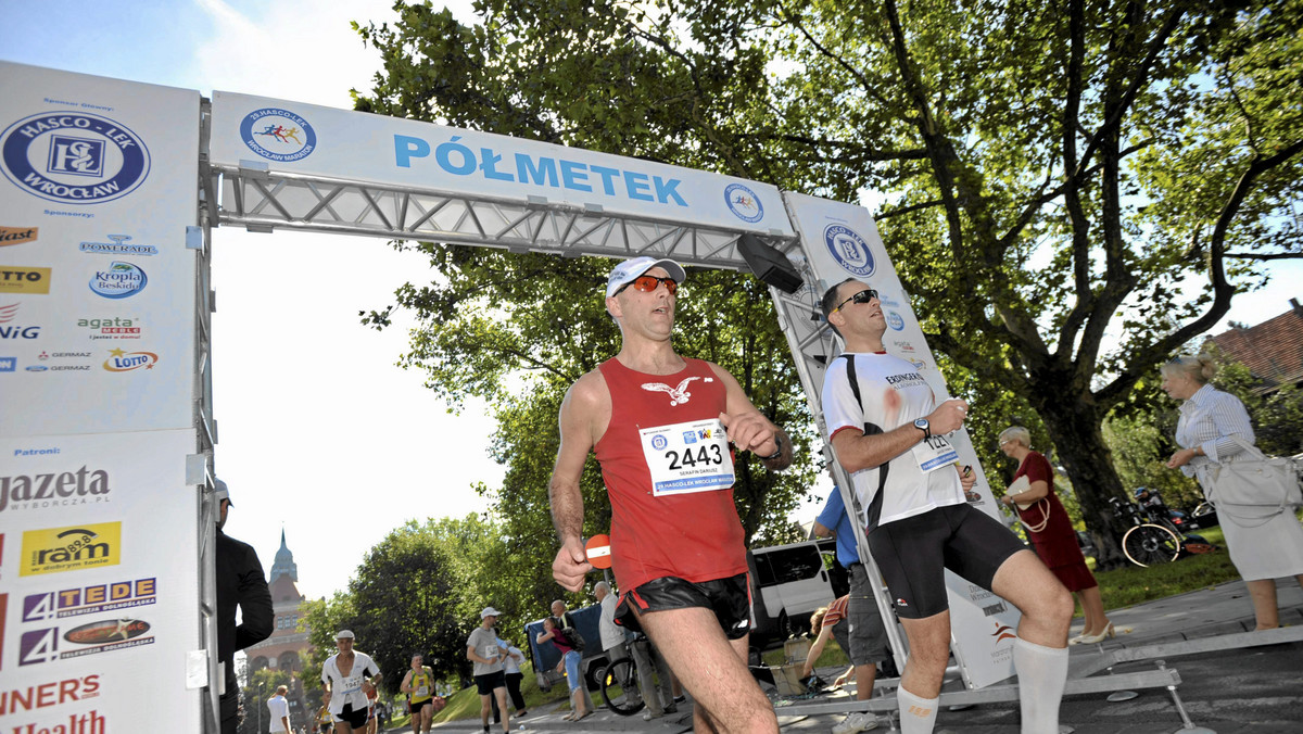 W niedzielę 16 września maratończycy we Wrocławiu po raz trzydziesty ruszą w trasę po nagrody pieniężne, ale także satysfakcję z przebiegniętego dystansu. Będą utrudnienia w ruchu.