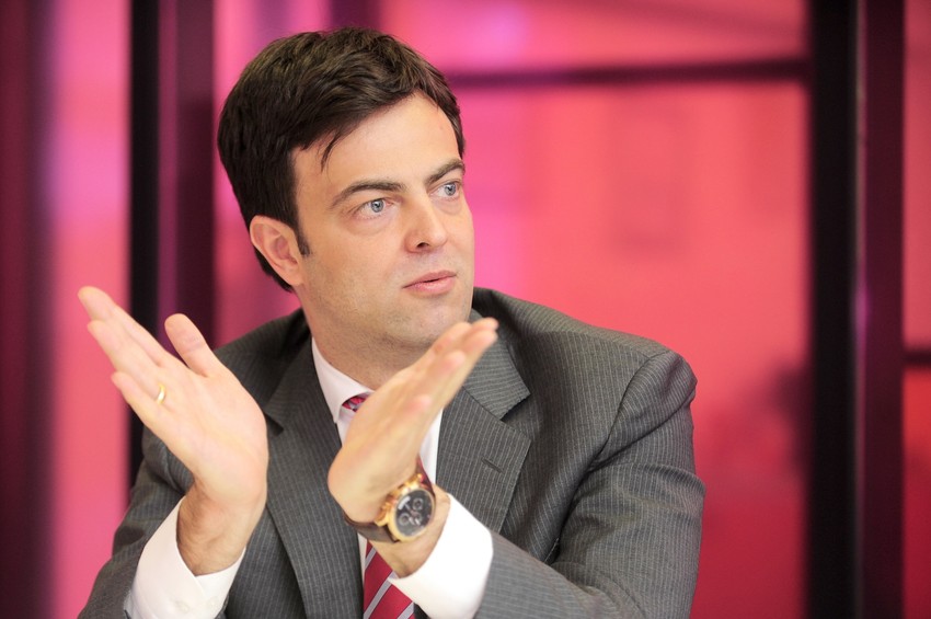 Obradović: Napravićemo analize gde postoje viškovi zaposlenih, a u razgovorima sa sindikatima dogovorićemo kako da proces transformacije krene