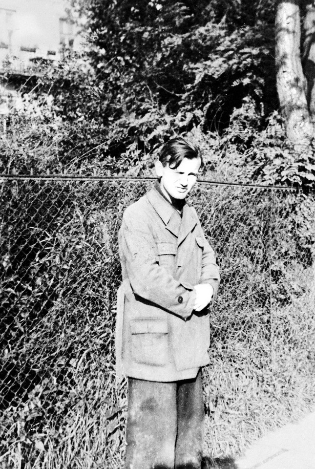Karol Wojtyła w 1940 r. jako robotnik w kamieniołomach