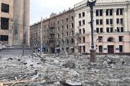 Zniszczone centrum Charkowa