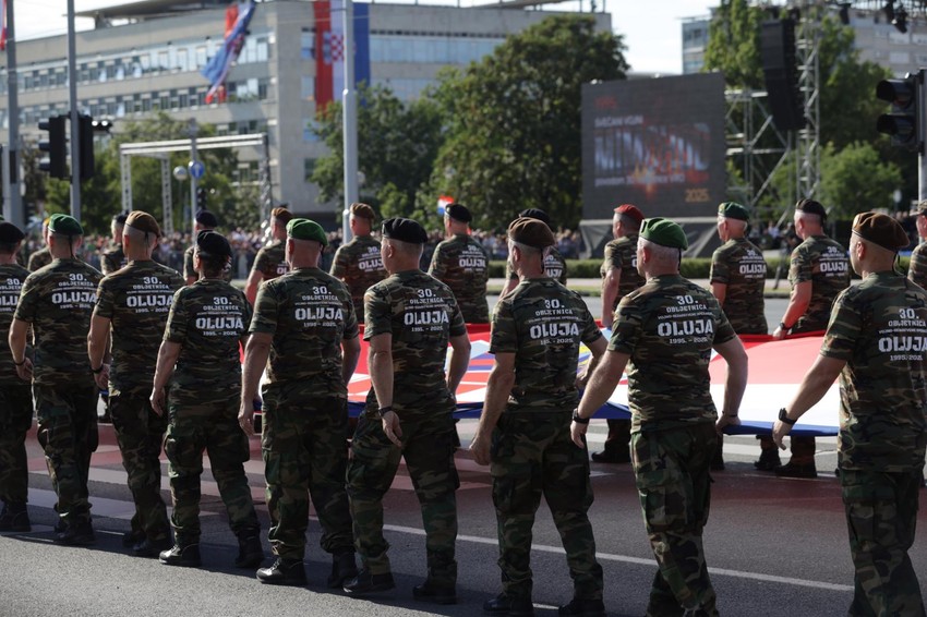 Vojna parada u Zagrebu