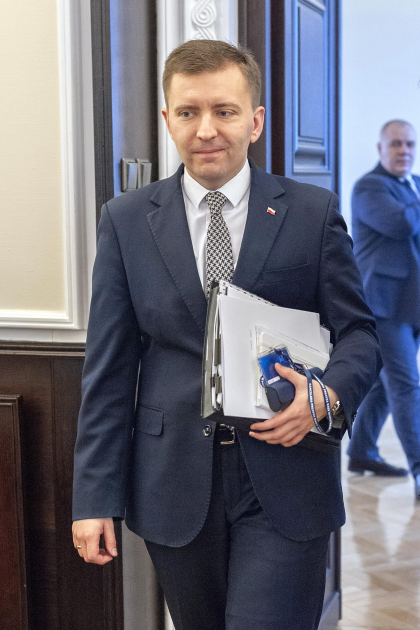 Poseł PiS chciał pogrążyć Tuska. Internauci nie zostawili na nim suchej nitki!