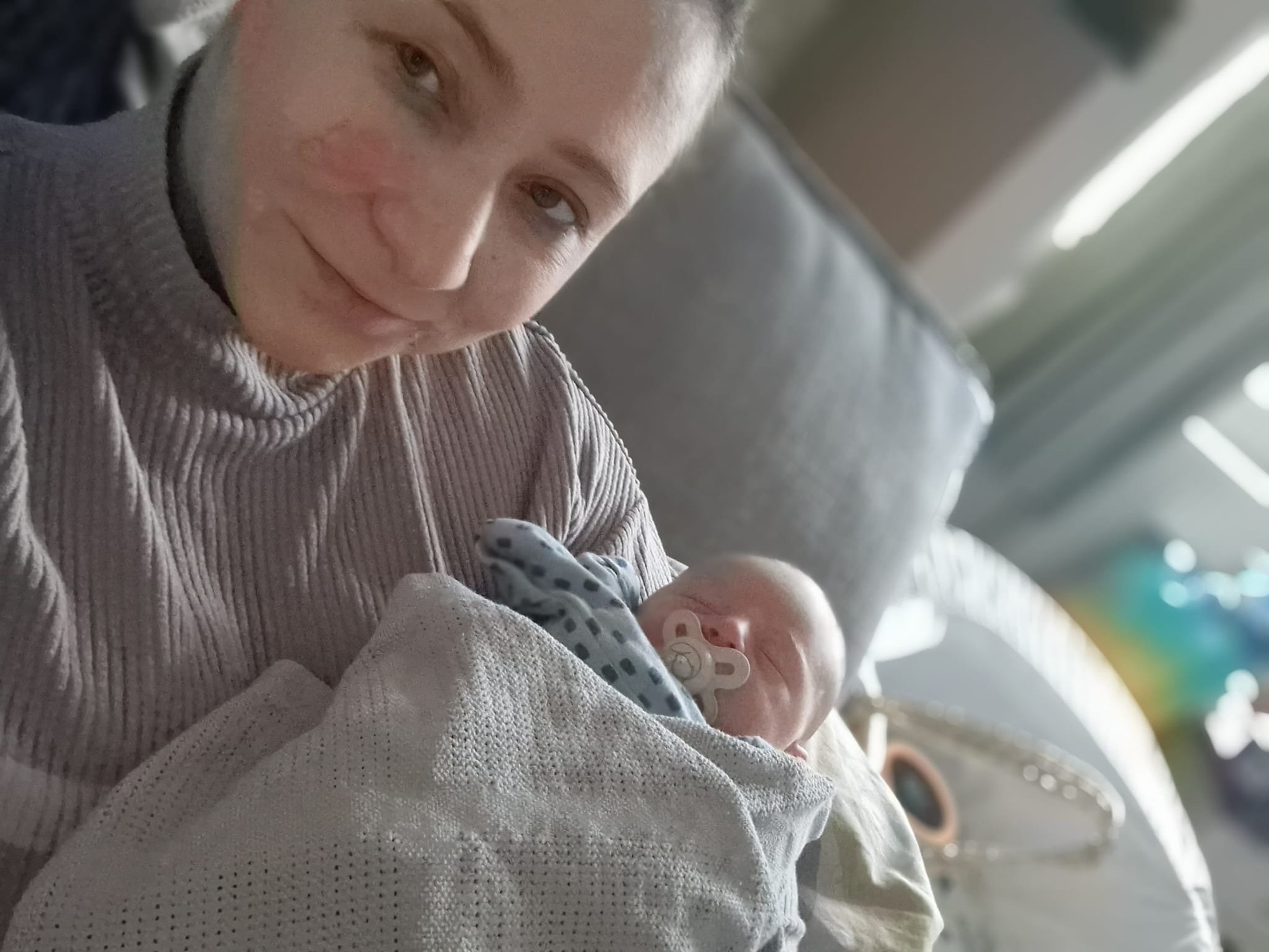 Gemma Small porodila synčeka Samuela.