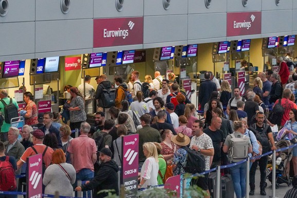 "TRI SATA SAM ČEKALA DA IZAĐEM SA AERODROMA!" Kolapsi širom Evrope, a šta će tek biti od 10. aprila?! Jedno je sigurno - putovanja više nikada neće biti ista
