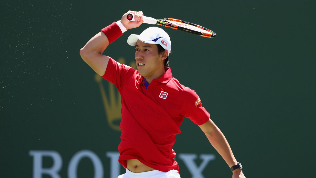 Świetny mecz Keia Nishikoriego. Japończyk, który miał ogromne problemy w ćwierćfinale, w półfinale poradził sobie dużo łatwiej. Pokonał Australijczyka Nicka Kyrgiosa 6:3, 7:5. W niedzielnym meczu o tytuł zmierzy się z serbskim dominatorem Novakiem Djokoviciem.