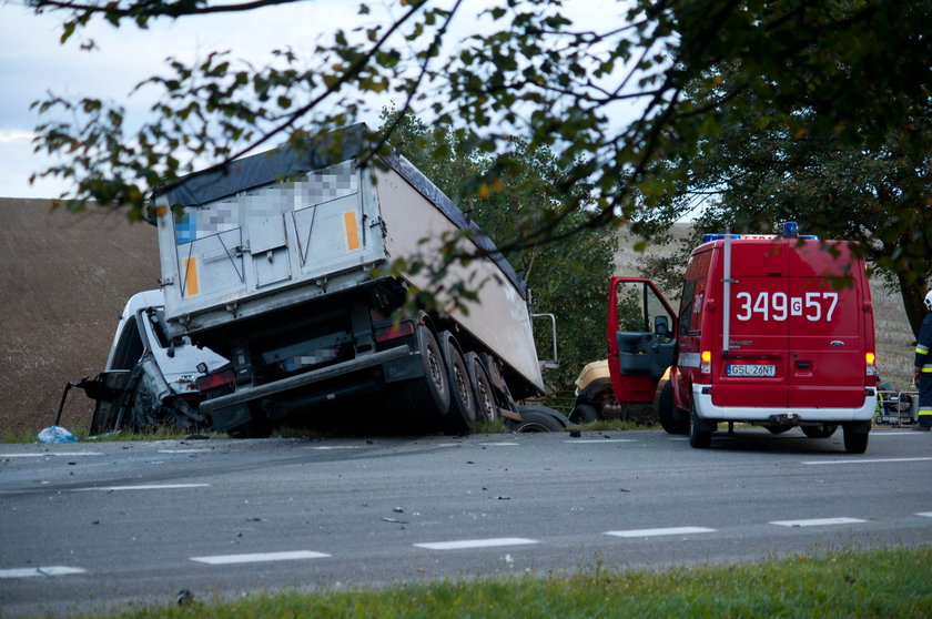 W wypadku pod Słupskiem zginęło pięć młodych osób