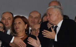 Poseł PO ujawnia szczegóły kariery 'pani Basi'. W czasach PRL pracowała w Kancelarii Tajnej