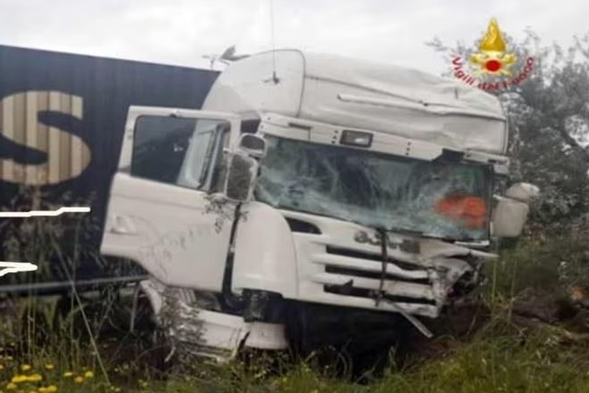 Kamion nakon sudara-ilustracija