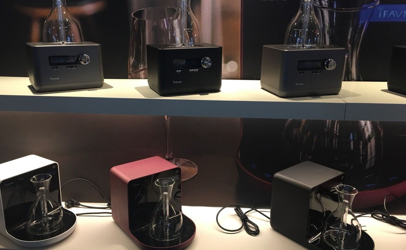 Automatyczny dekanter do wina