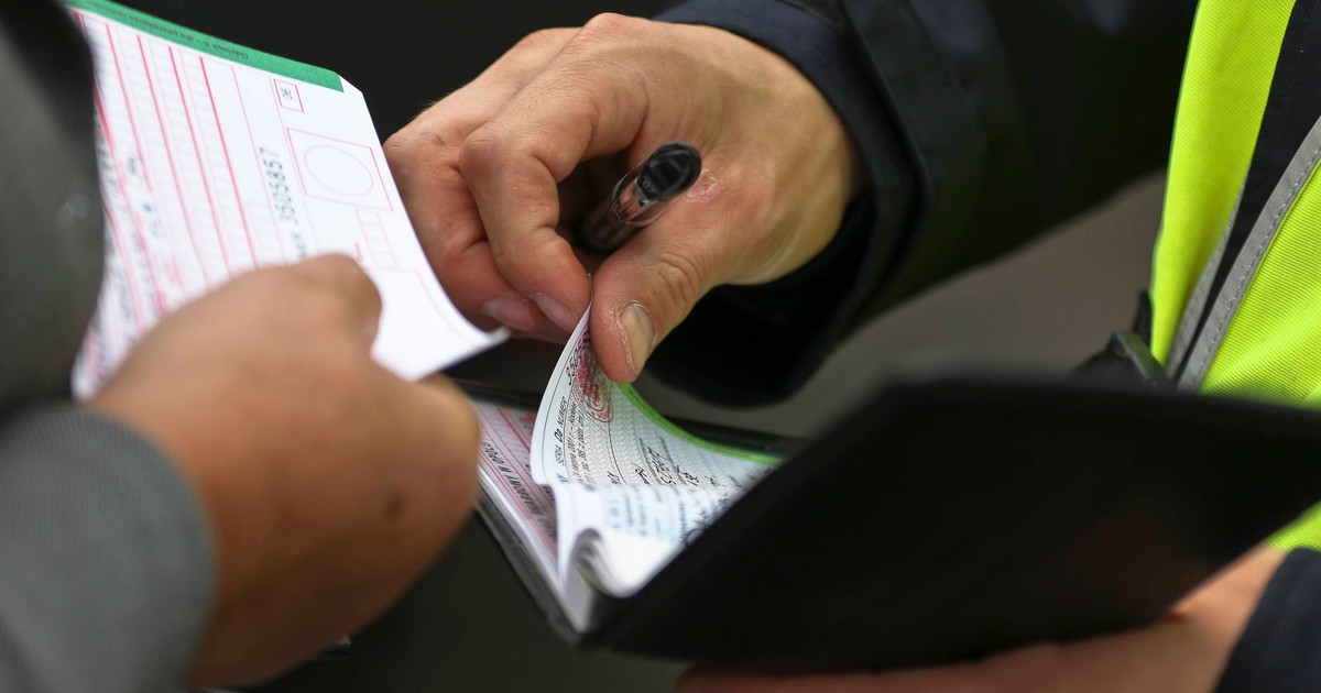 Rządzący sięgną do kieszeni Polaków. Wprowadzili nowe mandaty