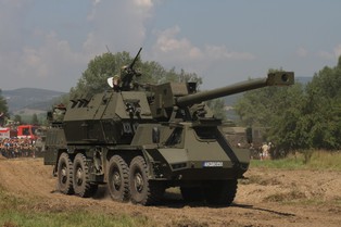 Nowoczesna haubica dla Ukrainy eksplodowała w Słowacji, są ranni. Czy był to sabotaż?