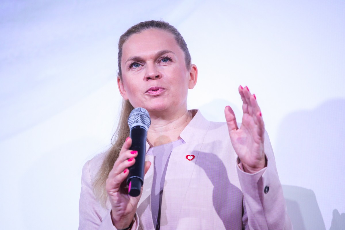 Minister edukacji Barbara Nowacka podczas konferencji nt. "Młodzi dla klimatu, klimat dla młodych" w Kinotece PKiN w Warszawie, wydarzenie było organizowane przez Ministerstwo Klimatu i Środowiska