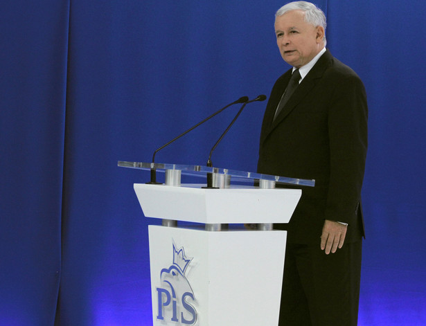 Kaczyński: tezy rozważane przez zespół Macierewicza nie są szalone