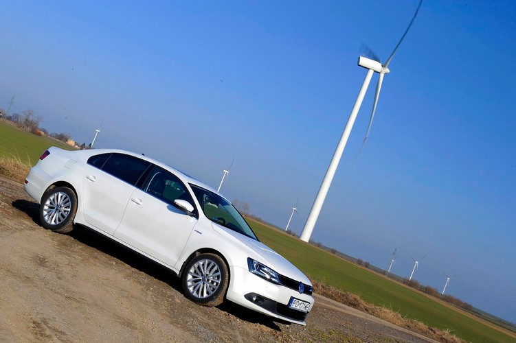 Volkswagen jetta hybrid