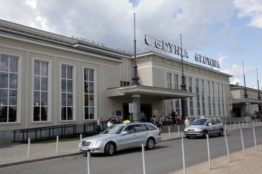 Dworzec PKP w Gdyni już jakiś czas temu zyskał blask, teraz czas na dworzec SKM