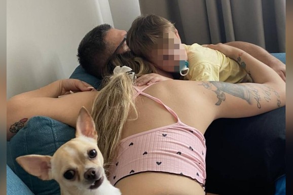 KRISTIJAN GOLUBOVIĆ OBJAVIO SLIKU SA KRISTINOM I SINOM Grle se u stanu, ona leži na njegovim grudima: Svi se pitaju jedno