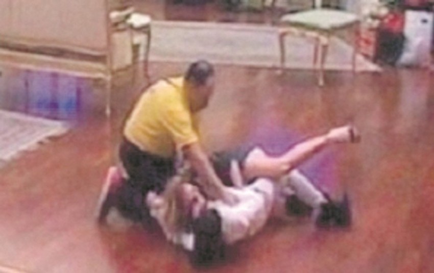 Dobra zabava: Neka vrsta medicinskog pregleda... valjda je bilo neophodno