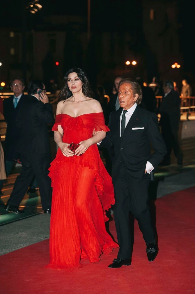 Valentino, uvek u društvu najlepših žena sveta