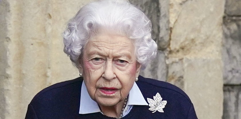 Dlaczego królowa Elżbieta II jada tylko okrągłe kanapki? Chodzi o bezpieczeństwo monarchii… 