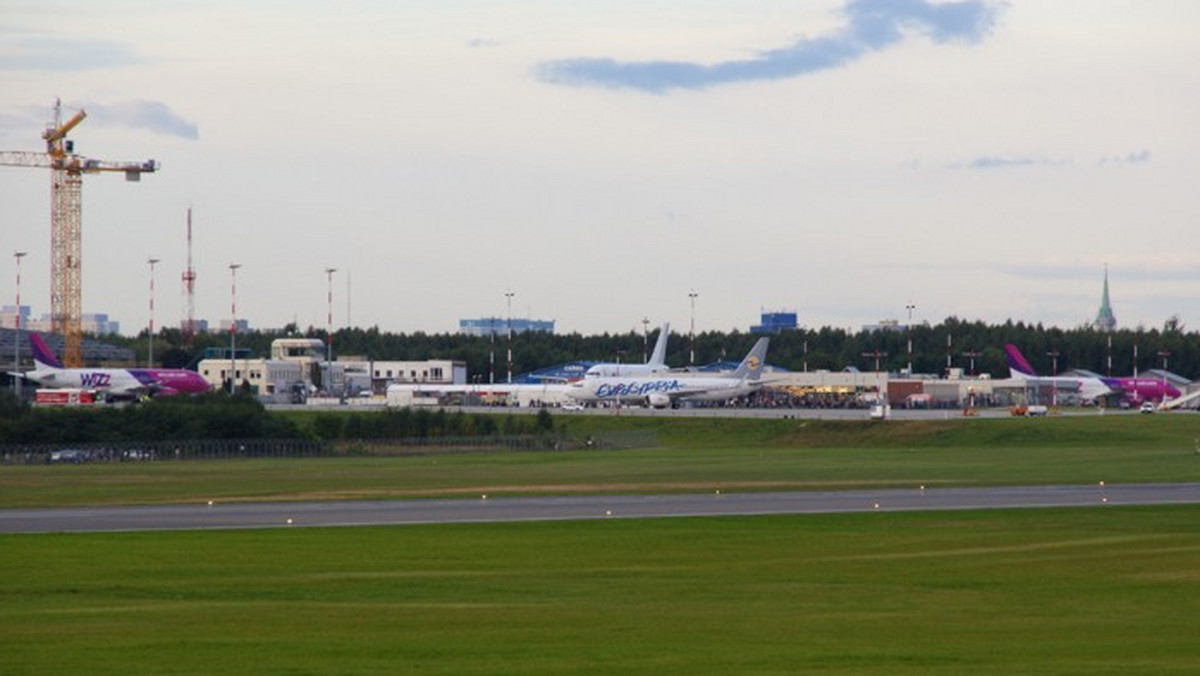 Ponad 400 tys. pasażerów obsłużył w 2010 r. łódzki Port Lotniczy. To o niemal 25 proc. pasażerów więcej niż rok wcześniej. Największy wzrost - o niemal 55 proc. - zanotowano w ruchu czarterowym - poinformowała w czwartek PAP rzeczniczka lotniska Katarzyna Dobrowolska.