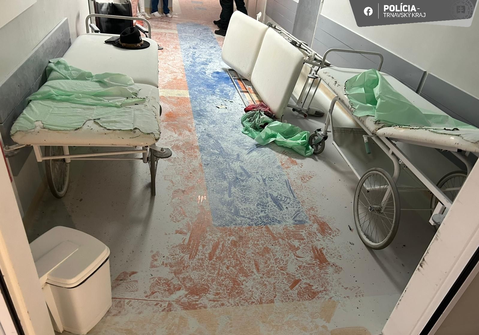 70 ročný muž útočil na urgentnom príjme v Trnave.