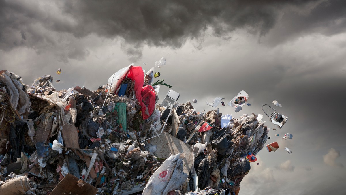 Szacunkowo 6,4 mln ton plastikowego śmiecia trafia rokrocznie do mórz i oceanów. Także do Bałtyku. Zagrożone są zwierzęta morskie i człowiek.