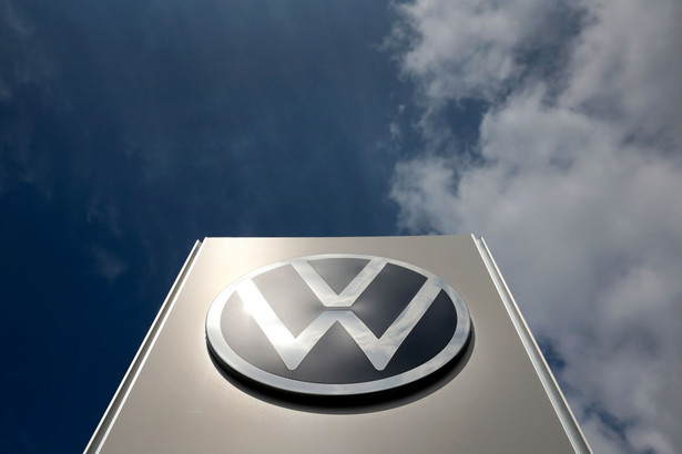 Volkswagen, największy koncern motoryzacyjny na świecie, przenosi swój główny ośrodek rozwoju elektromobilności do chińskiego miasta Hefei. Niemiecki koncern ma ambicję dogonić takie koncerny jak chińskie BYD, czy amerykańską Teslę.