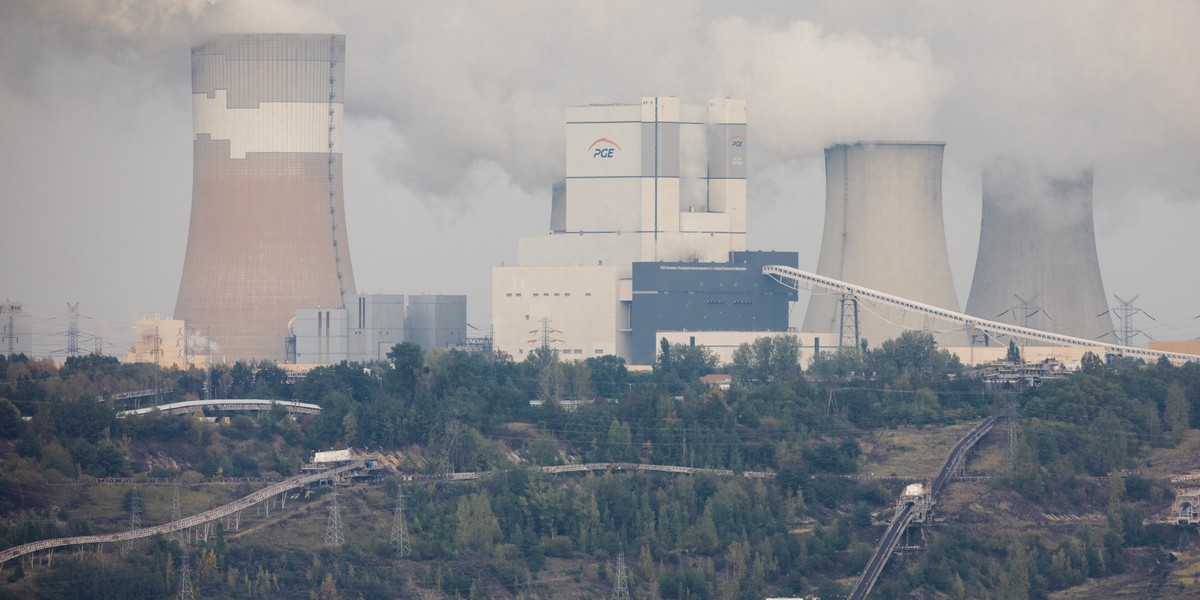 W Bełchatowie, gdzie mieszczą się należące do PGE kopalnia węgla brunatnego i elektrownia, kilka dni temu ogłoszono pogotowie strajkowe, a szereg związków z kopalni weszło w spory zbiorowe z pracodawcą