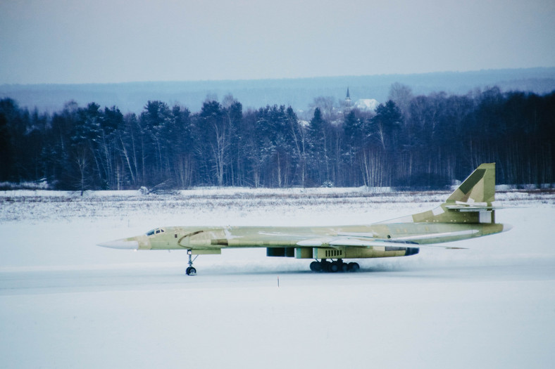 Tu-160M w wersji zbudowanej w całości od podstaw
