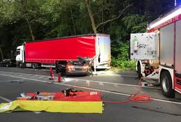 Tragiczny wypadek w Niemczech. Audi wjechało w "pauzującą" ciężarówkę z Polski