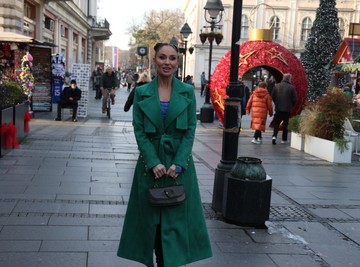 "BITI MAJKA I ZVEZDA NIJE LAKO"! Pevačica otkrila kako se snalazi u kuhinji - Otkrila zašto za USKRS NEĆE KUVATI, ni pratiti običaje (VIDEO)