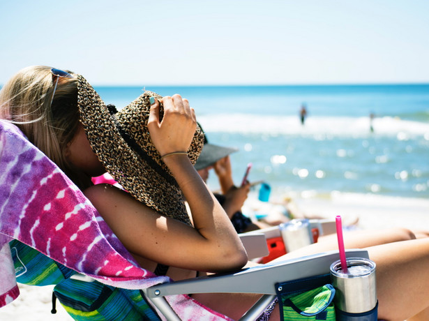 Plaża. Morze. Opalanie. Lato. Wakacje.