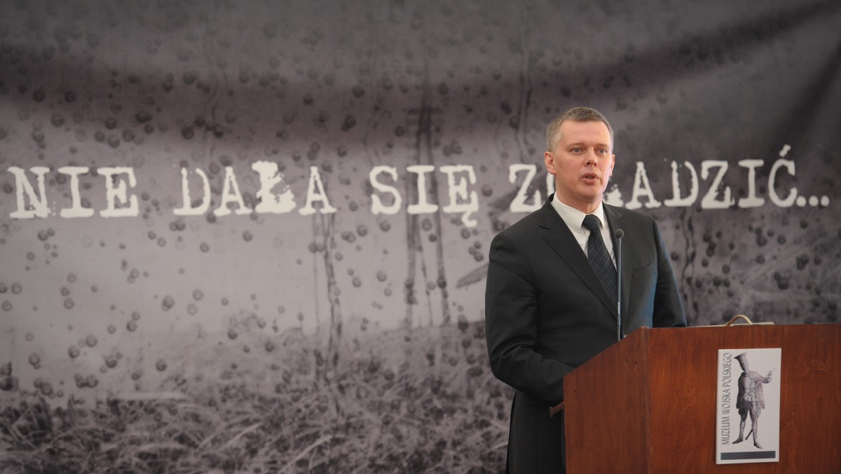 Wojsko i MON są odpowiedzialne za pamięć o Katyniu - ocenił szef MON Tomasz Siemoniak. Z kolei Andrzej Kunert z Rady Ochrony Pamięci Walk i Męczeństwa poinformował, że ruszył przetarg na budowę czwartego cmentarza katyńskiego w Bykowni.