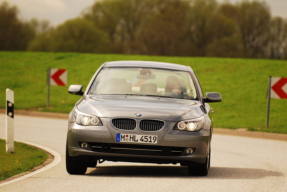 BMW serii 5 - lata produkcji 2003-10, cena od 15 500 zł
