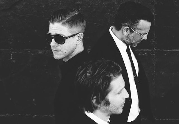 Interpol prosto z baru – zobacz nowy klip!